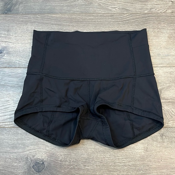 Lululemon High-Rise 2” Shorts - Picture 2 of 3